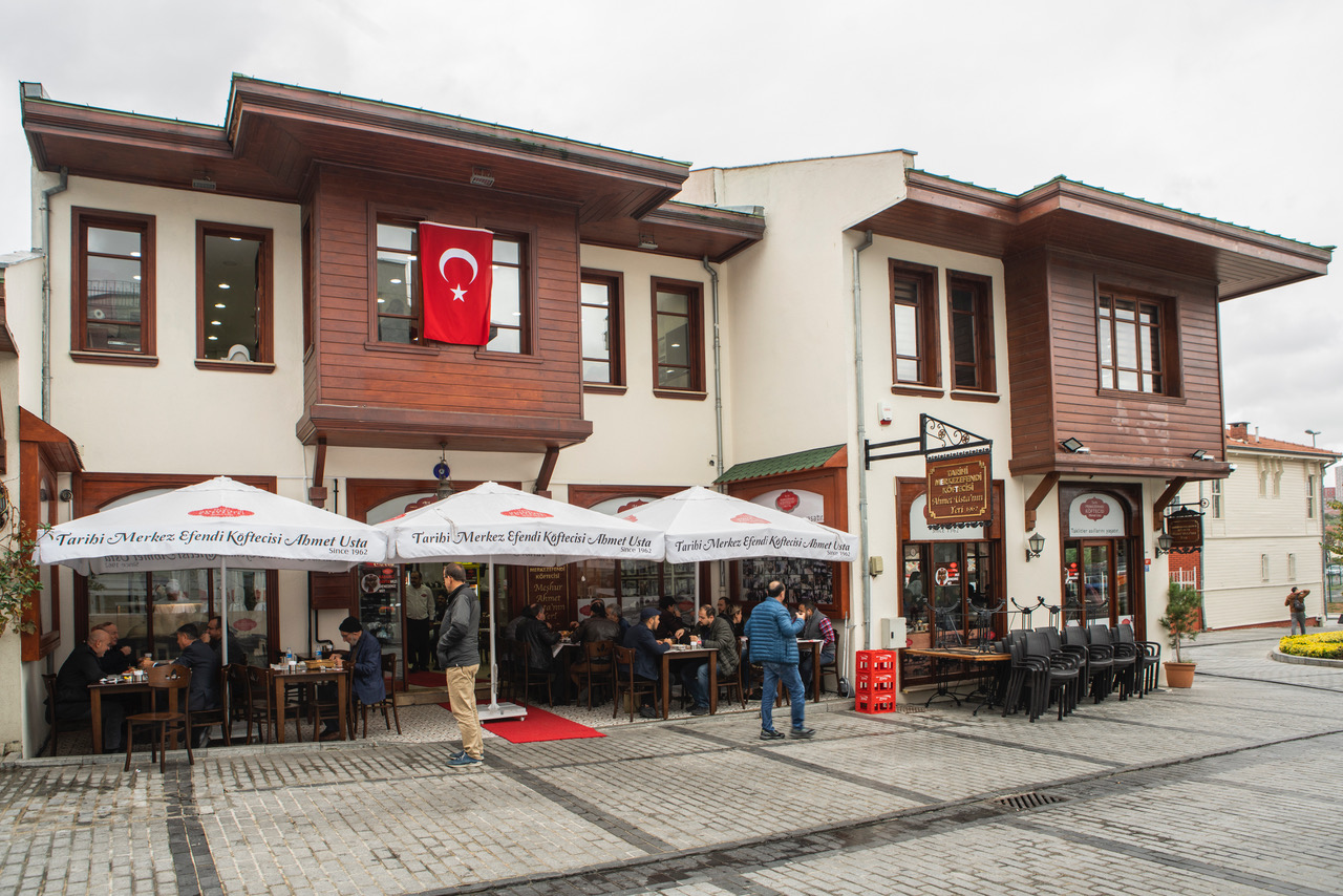 Ahmet Usta - Tarihi Merkezefendi Köftecisi